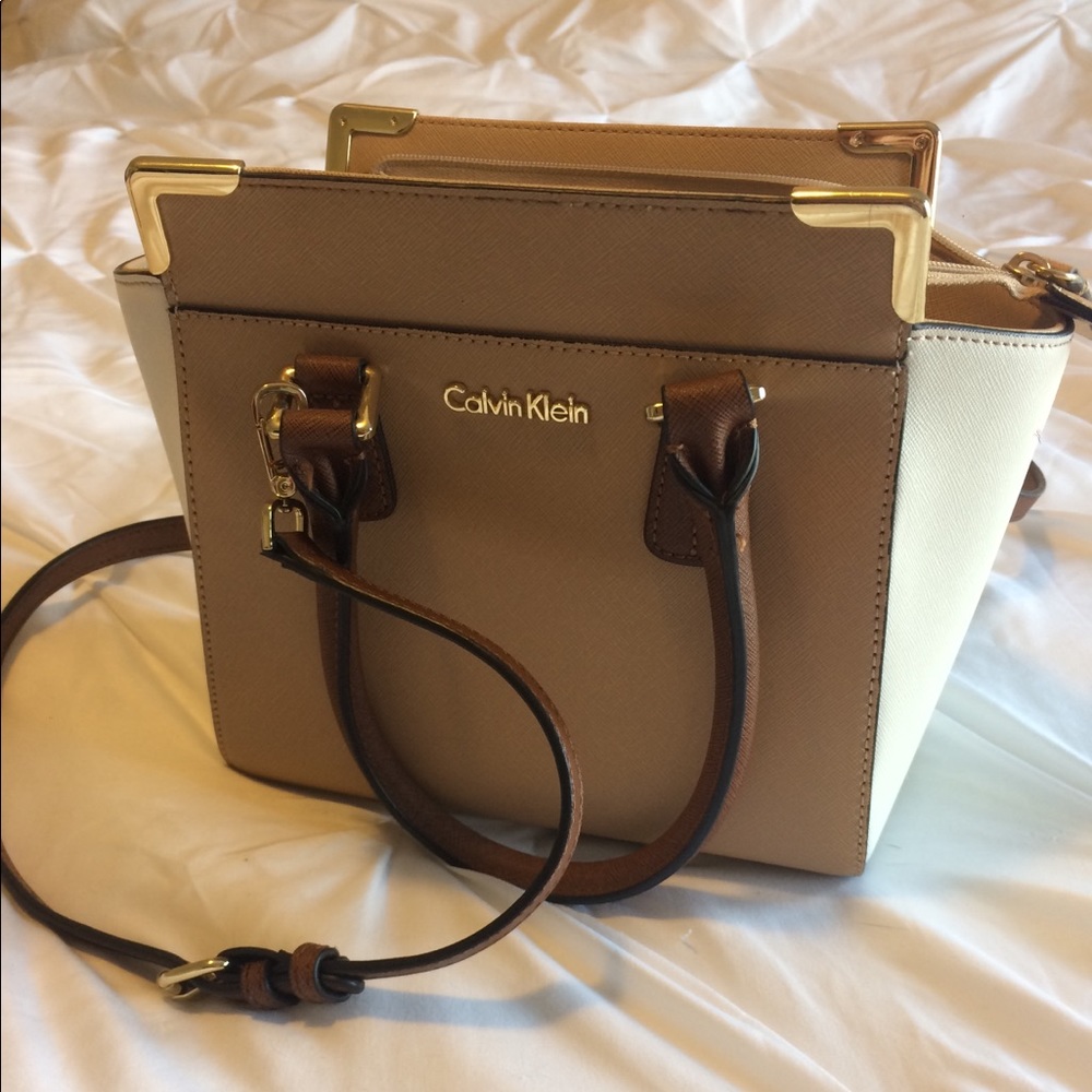 Medium Calvin Klein